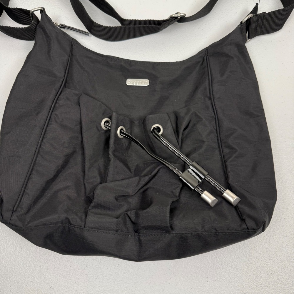 Baggallini Black‎ Nylon Crossbody Bag Hobo Shoulder Messenger Travel Purse